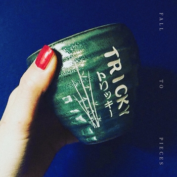 Tricky feat Marta - Thinking Of (Fall to Pieces 2020)