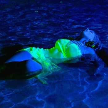 Chloe - Fys (Trouble In Paradise 2024)