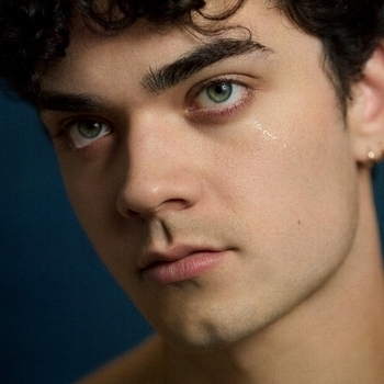 Alexander Stewart - Let Me In
