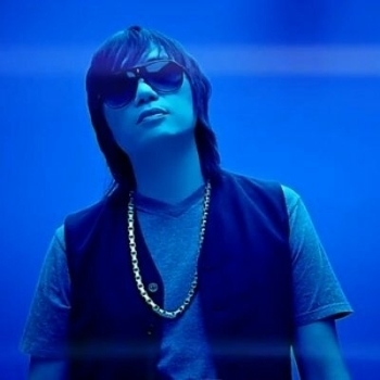 Charmani feat. Flo Rida - Paint This Town
