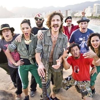 Gogol Bordello - Start Wearing Purple (Мелодия из фильма "Свет вокруг / Everything Is Illuminated")