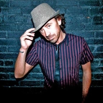 Benny Benassi and Sofi Tukker - Everybody Needs A Kiss