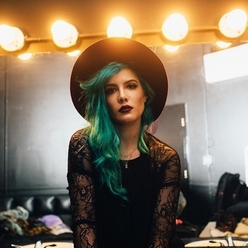 Halsey - Graveyard (2019)