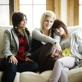 BarlowGirl - Never Alone