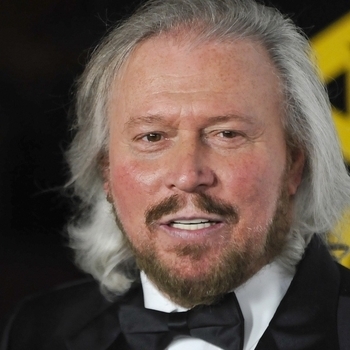 Barry Gibb feat Olivia Newton-John - Rest Your Love On Me (Greenfields: The Gibb Brothers Songbook 2021)