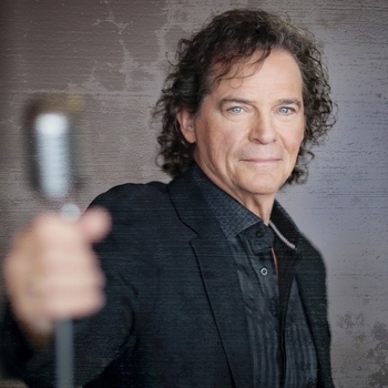 B. J. Thomas - Raindrops Keep Fallin On My Head