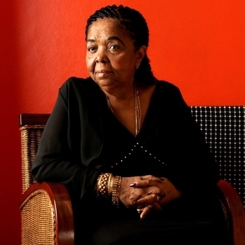 Cesária Évora - Amor di mundo (Саундтрек из фильма "Моя безумная семья")