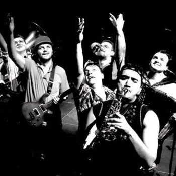 Emir Kusturica & The No Smoking Orchestra - Ja Volim Te Jos-Meine Stadt