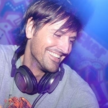 Ron Carroll - Walking Down the Street (Erick E Radio Edit)