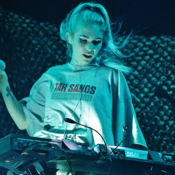 Janelle Monae and Grimes - Pynk