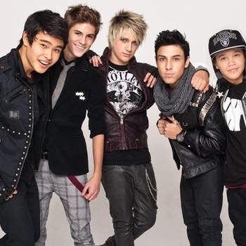 IM5 - Holiday MashUp