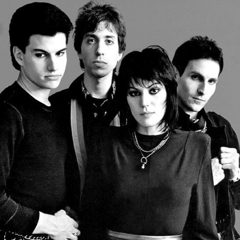 Joan Jett and The Blackhearts - Crimson And Clover (Live)