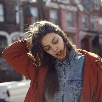 Julie Byrne - Wisdom Teeth Song (Rooms With Walls and Windows 2014)