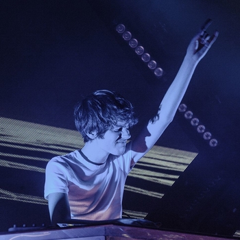 Madeon feat Kyan - You're On (На день рождения для подростка 2020)