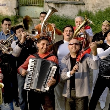 Arando Marquez - Cea Mai A Ta