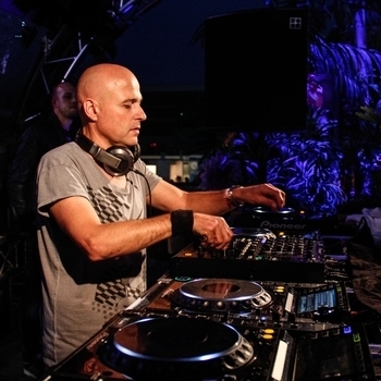 Marco V - Analogital (Hard Rock Sofa Remix)