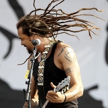 Michael Franti & Spearhead - Do Ya Love