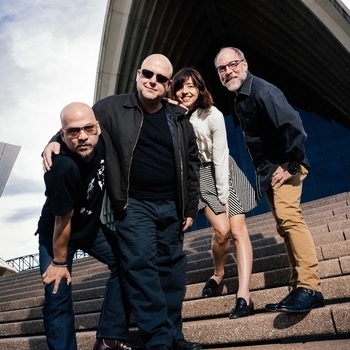 Pixies - Hear Me Out (2020)