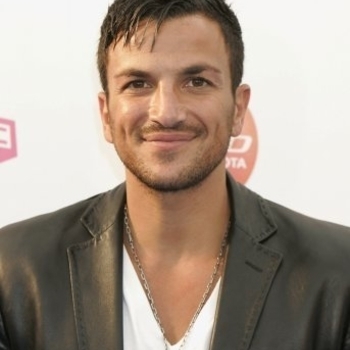 Lee Ryan and Peter Andre, Natasha Hamilton, Newton Faulkner, Alexanda O Neil, Heather Small, Andy Abraham, Ray Lewis, Leee John, Chico, Patti Boula - He Ain't Heavy He's My Brother (2019)