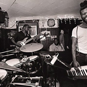 Robert Glasper Experiment - ROBERT GLASPER EXPERIMENT - MOVE LOVE (FT. KING) (AL PACK BOOTLEG)