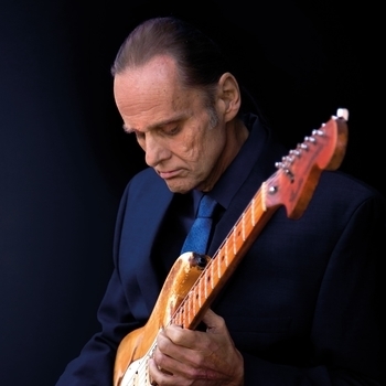 Walter Trout and Warren Haynes - The Sky Is Crying
