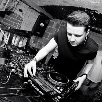 Bontan feat. Zentola - Play In This Feeling (Extended Mix)