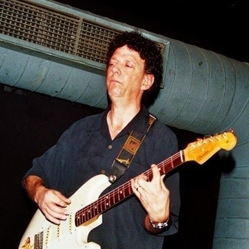 Barry Levenson & Johnny Dyer - Chasing the Money