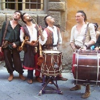 Barbarian Pipe Band - Mucrun Verna