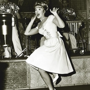 Connie Stevens - Kookie Kookie (Lend Me Your Comb)