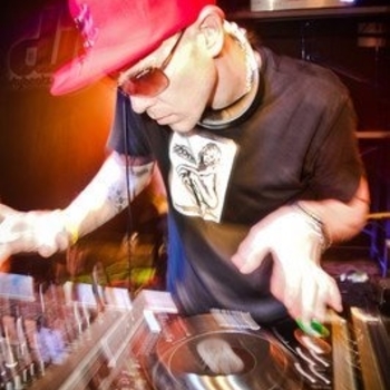 Curtis B - Drop The World, Step Back feat. KillNM (Breaks Mix), Breaks Mix