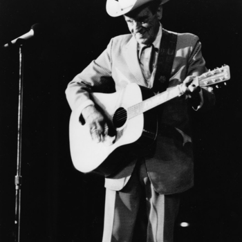 Ernest Tubb - Walking the Floor over You
