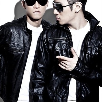 ELECTROBOYZ - Hot