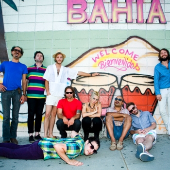 Roach Gigz - Get Off Me