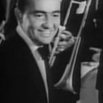 Freddy Martin And His Orchestra - Smoke Gets in Your Eyes