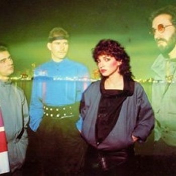 Gloria Estefan And Miami Sound Machine - Conga
