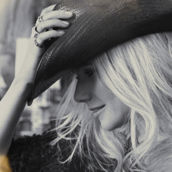 Gwyneth Paltrow - Shake That Thing