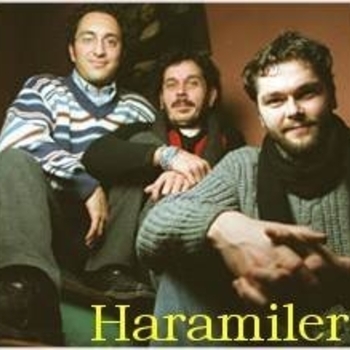 Haramiler - Mavi Duvar