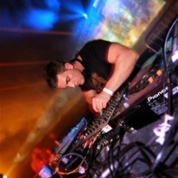 Ian Solano - Quadzilla - Radio Cut