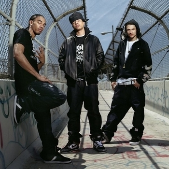 I-15 feat Polow Da Don - Lost In Love (Clean) (Lost In Love 2007)