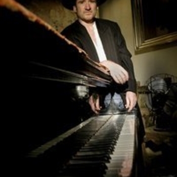 Ben Harper and Bonnie Raitt, Jon Cleary, Alison Krauss, Keb Mo, Norah Jones - Love Sneakin Up On You (Live)