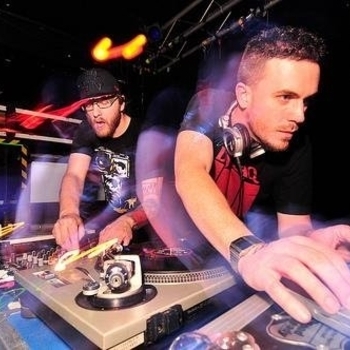 Flosstradamus featuring Caroline Polachek - Big Bills (Jokers Of The Scene After 4AM Rework)
