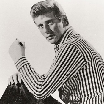John Leyton - Lonely City (Саундтрек из фильма "Это старомодно, папа / It's Trad, Dad!")