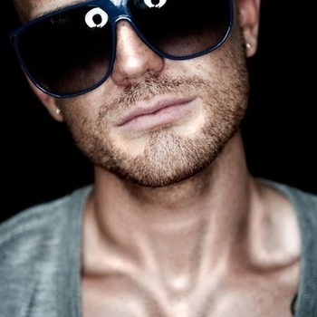 Tiesto ft. Jinks - Pssst!