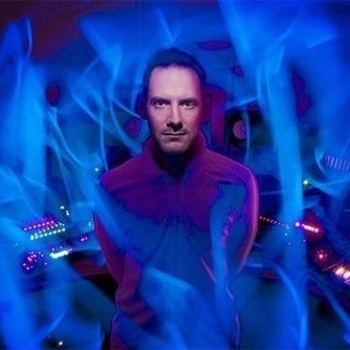 Jupiter 8000 - Inside