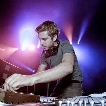 Kill Paris - Love Hurts (Original Mix)