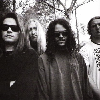 Kyuss - Thumb (Музыка из фильма "Молокососы / Skins") (Сезон 5) (Серия 2)