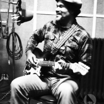 Louisiana Red - Bring It On Home To Me