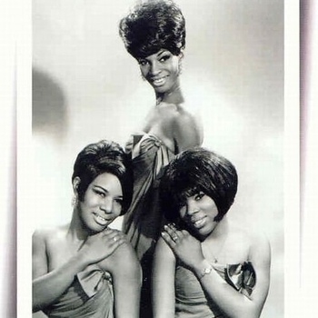 Martha Reeves and The Vandellas - My Baby Loves Me