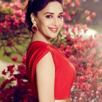 Madhuri Dixit - loye loye ghar aaja mahi