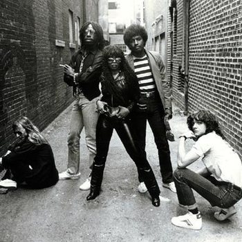 Mother's Finest - Love Ain't Going Nowhere